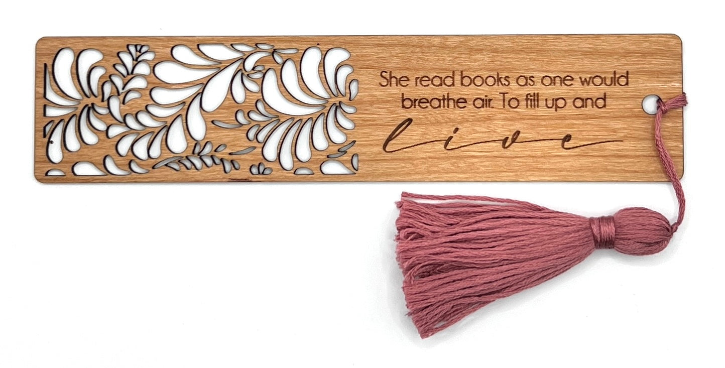 Bookmark BM004 - She reads books